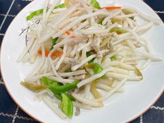 芦苇根炒肉丝-梦缘水乡·湖景餐厅