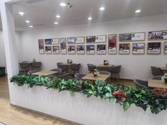 -杭州中沃沃尔沃4S店(滨江区店)