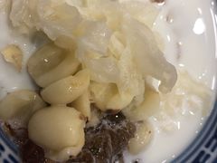 桃胶牛奶-赵记传承特色牛奶甜品(泉城广场店)