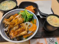鲜蔬煎鸡肉丼-吉野家(上海美罗城店)