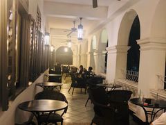 大堂-星巴克臻选(广州沙面店)