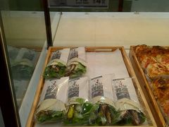 -华荣西饼屋(金禧店)