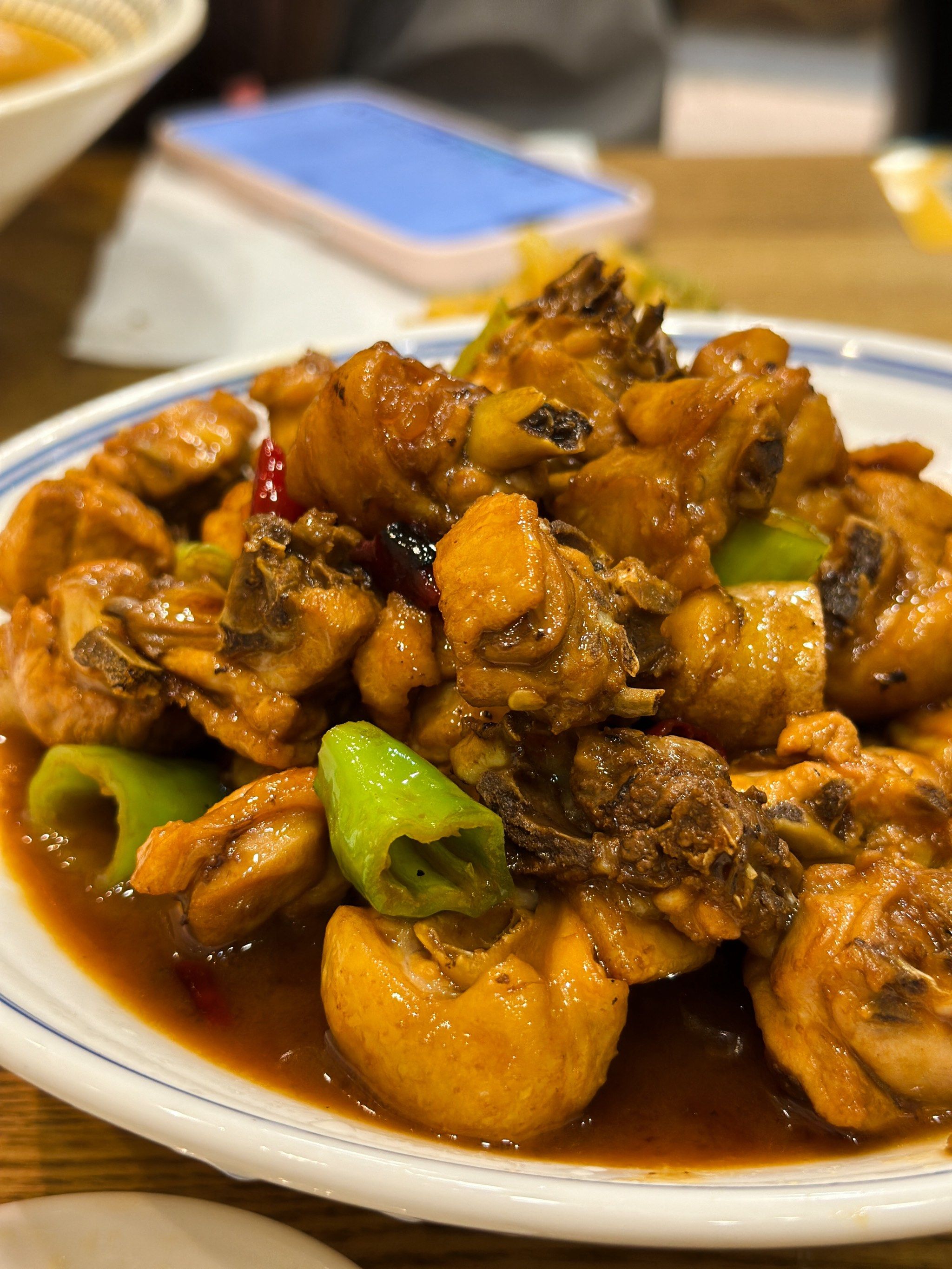 一手醋烧鸡真的单品暴打很多网红店,姜汁面也还不错 下次来试试r卤味