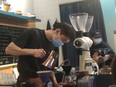-Be Lived Cafe比例咖啡(摩天轮店)