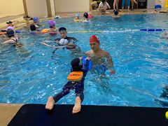 -小海豚国际游泳培训中心(浦东源深体育中心店)