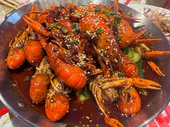 -肥肥虾庄·金牌油焖大虾(汉街SKP店)