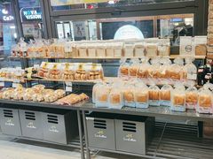 -皇冠幸福里动物奶油生日蛋糕(万达店)