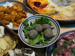 -洱火云南酸菜牛肉火锅(石景山当代商城店)