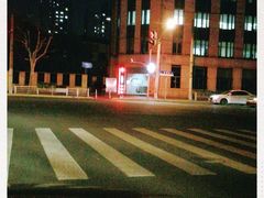 -常熟路(地铁站)