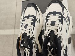 -adidas(滔搏新城吾悦广场店)