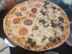 虾仁牛肉披萨-机器人火炉披萨