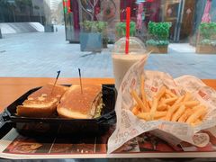 -The Habit Burger Grill 哈比特汉堡(复兴soho店)