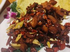 -月亮眼花园餐厅书吧酒吧