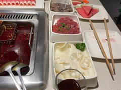 -海底捞火锅鲜切牛肉主题店(长寿路店)
