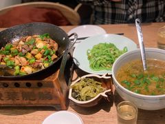 -聚鑫朋酸菜肥肠(文艺路口店)