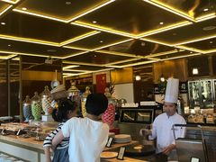 -大中华希尔顿酒店-念自助餐·嗨啤·小龙虾