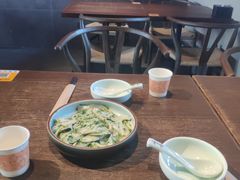 荠菜肉丝炒年糕-慈城年糕主题餐厅