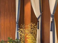 -八府香鸭·啫啫煲(华山路店)