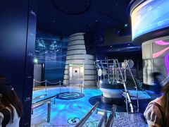 -海底巡游艇:尼莫和好友的海洋世界