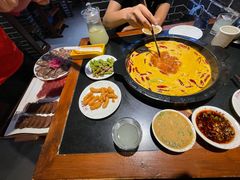 -周周有辣火锅馆(玖耀里店)