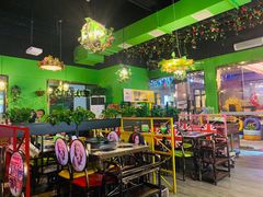 大堂-川渝窈妹纸包鱼·齐齐哈尔烤肉