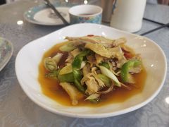 -汗腾格里·风味餐厅(新疆驻京办店)