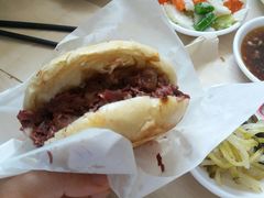 -闫家驴肉老店(华电一校店)