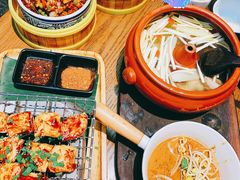 野生牛肝菌汽锅鸡-雀舞云南菜(乐客城店)