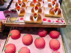 -PARIS BAGUETTE巴黎贝甜(周浦万达店)