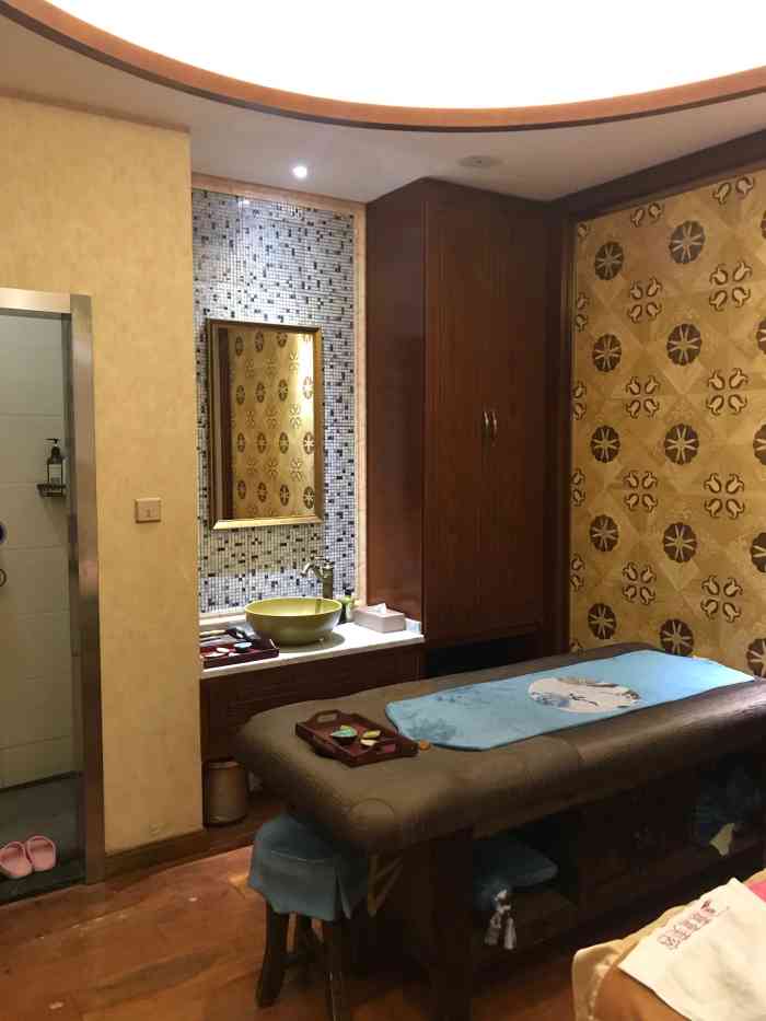 燕燕尊尚美容养生会所(洛社店)-"今日周末,早起送老公上班,中午接老公