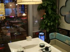 卡座-潮粥人(威高店)