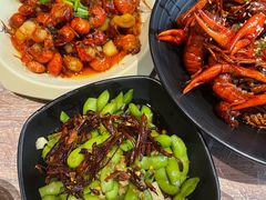 -巴厘龙虾·榜首油焖大虾(音乐学院·沿江酒馆店)
