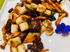 山菌葱爆雪花牛肉-尚一汤 广东炖汤(金桥国际店)