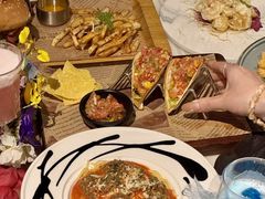 -STARRY CAFE & LOUNGE BAR(高新店)