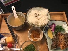-杭州西湖艺联君亭酒店(黄龙体育中心地铁口店)