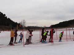 -十三陵雪世界滑雪场