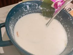 新鲜老火椰子鸡汤-太食獸泰式茶餐厅(济南万象城店)
