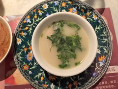 -尚尚仙·酸汤猪手·猪肚鸡火锅(华联万柳购物中心店)