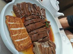 卤水狮头鹅三拼-尚一汤·粤菜海鲜(环球港店)