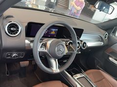 -奔驰上海利星(七宝店)