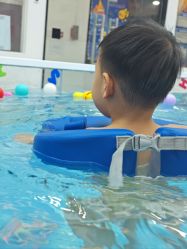 -熊小米专业儿童游泳馆