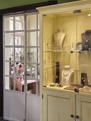 -HeyJewel全球独立设计师原创首饰集合店