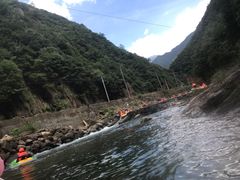 -安吉龙王山峡谷漂流