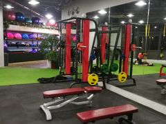 -艾姆5%形体健身(东港店)