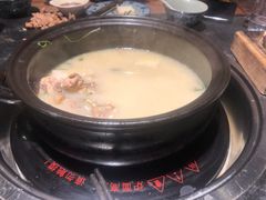 -大匠工房古船木艺术餐厅·猪肚鸡专门店(长白仙岛店)