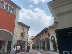 -佛罗伦萨小镇广佛名品奥特莱斯(疏港路店)