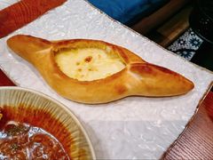 混合奶酪哈恰普里-格鲁·秀色Georgia’s Feast