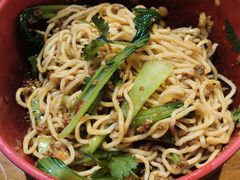 -爆炸头阿姨小四川正宗川味小吃(无任何分店)