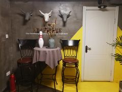 -HIGH FIVE哈福手工汉堡(桂林路店)