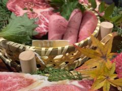 -山川小町·极番烧肉(新地假日广场店)